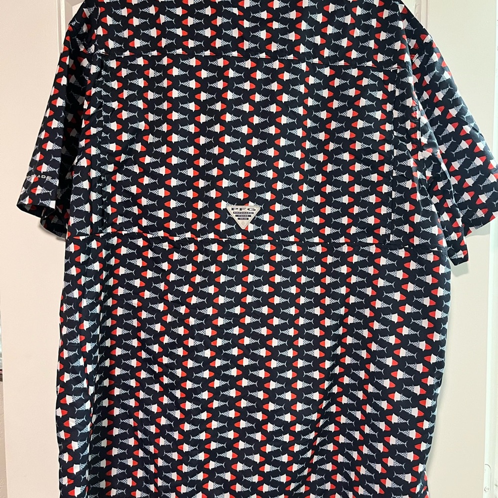 Columbia Fishing Shirt- like new